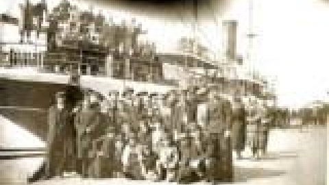 תקופת המנדט הבריטי, מעפילים בדרכם ארצה טרם העליה לאניה 1933 באדיבות רייפר_jpg.jpg