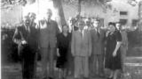 תקופת המנדט הבריטי, טכס הפרידה ממושל המחוז מר לאו, עם חברי המועצה_jpg.jpg