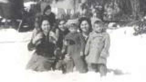 מיטלמן, תמונה משפחתית בשלג הגדול 1950_jpg.jpg