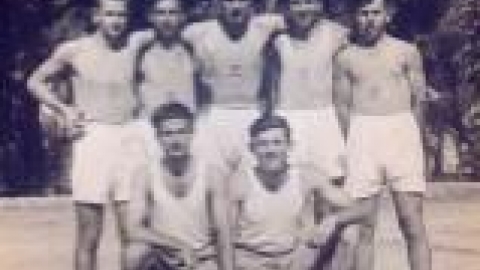 מכבי מוצקין כדורסל 1945. אורנשטיין, מגן, מחרז, שפיר, כץ, וייס, עלמאני_jpg.jpg