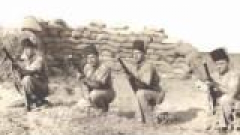 תקופת המנדט הבריטי, נוטרים בפוזה קרבית_jpg.jpg