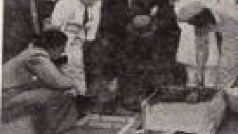 1_הנחת אבן הפינה למוצקין גברת ליאו מוצקין מטמינה את מגילת הקלף_jpg.jpg