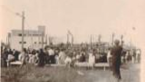 בית ספר אחדות, טכס הנחת אבן הפינה לבית הספר, 1936 ברקע מגדל המים_jpg.jpg
